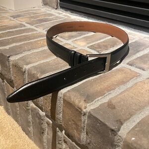 Men Allen Edmonds Black Calfskin Belt in Size 34.